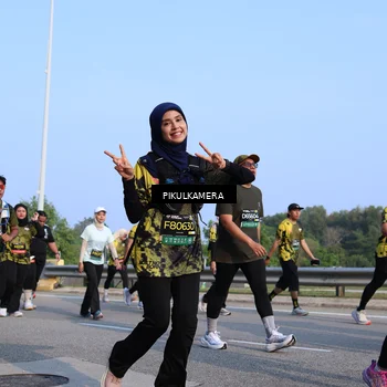 Runner Photo 6329411