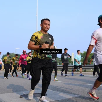 Runner Photo 6329556