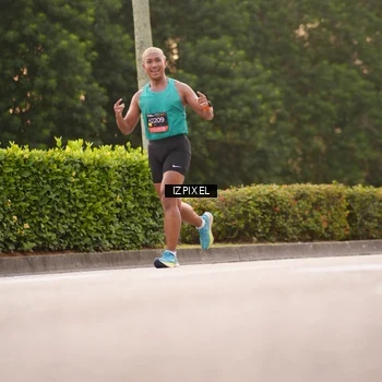 Runner Photo 6329641