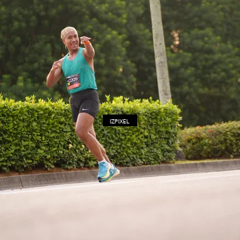 Runner Photo 6329674