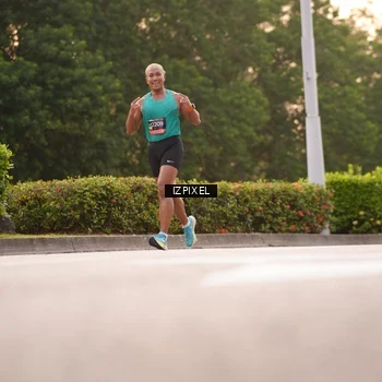 Runner Photo 6329747