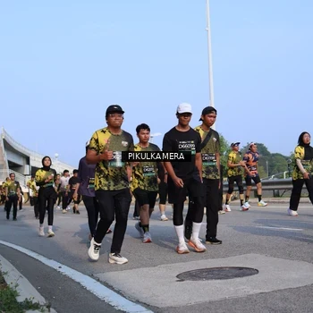 Runner Photo 6329751