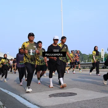 Runner Photo 6329772