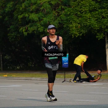 Runner Photo 6329800