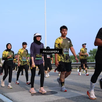 Runner Photo 6329874