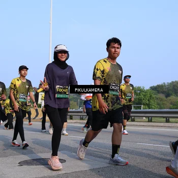 Runner Photo 6329878