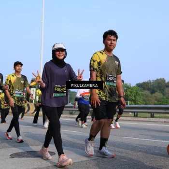 Runner Photo 6329885