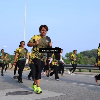 Runner Photo 6330002
