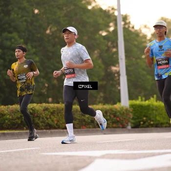 Runner Photo 6330015