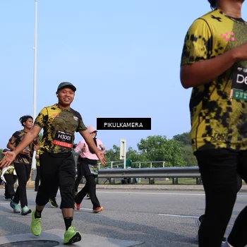 Runner Photo 6330106