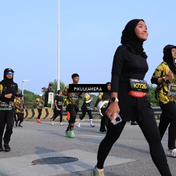 Runner Photo 6330214