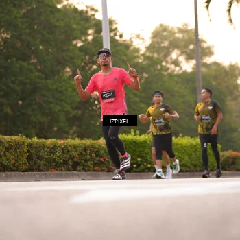 Runner Photo 6330236