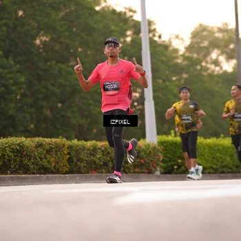 Runner Photo 6330250