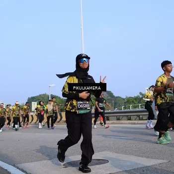 Runner Photo 6330298