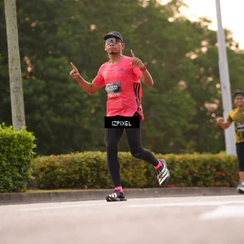 Runner Photo 6330301