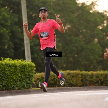 Runner Photo 6330304