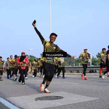 Runner Photo 6330318