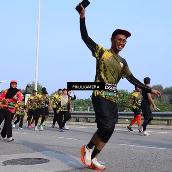 Runner Photo 6330349