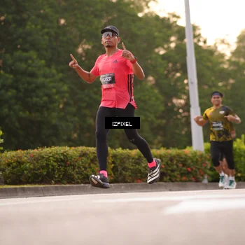 Runner Photo 6330351