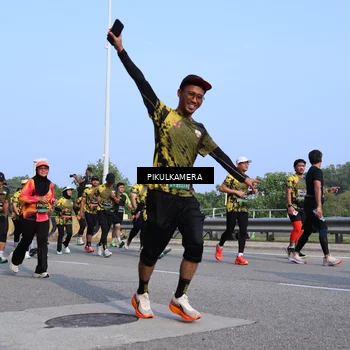Runner Photo 6330354