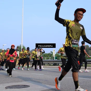 Runner Photo 6330359