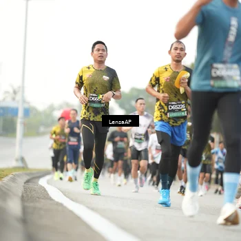 Runner Photo 6330360