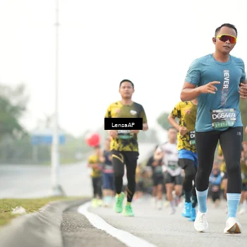 Runner Photo 6330366