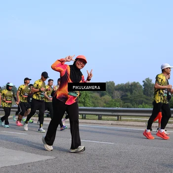 Runner Photo 6330397