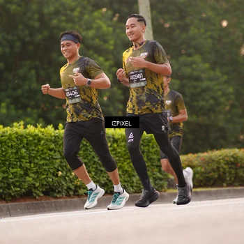 Runner Photo 6330435