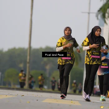 Runner Photo 6330457