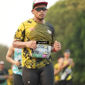 Runner Photo 6330476