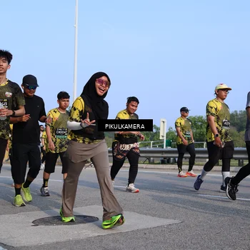 Runner Photo 6330546