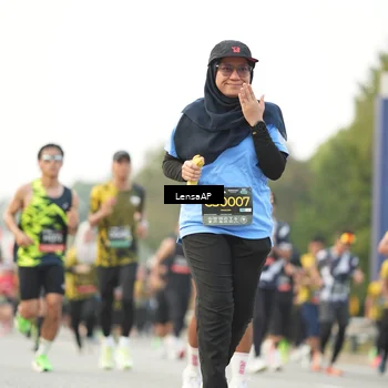 Runner Photo 6330556