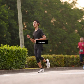 Runner Photo 6330559