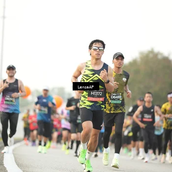 Runner Photo 6330575