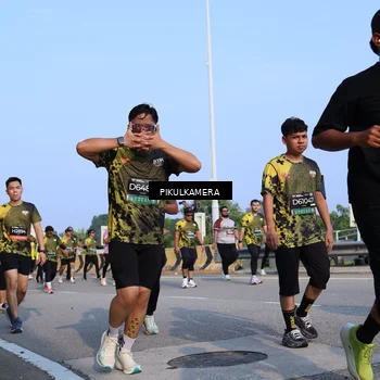 Runner Photo 6330590