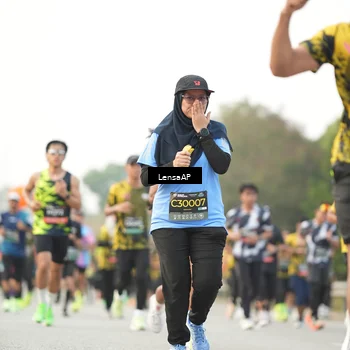 Runner Photo 6330598