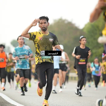 Runner Photo 6330644