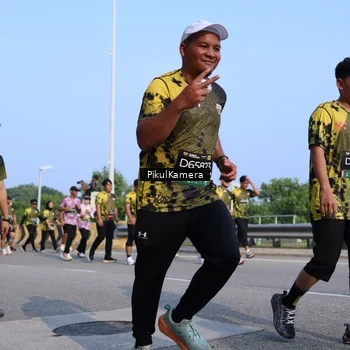 Runner Photo 6330677