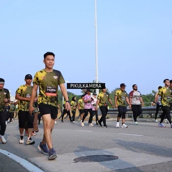 Runner Photo 6330681