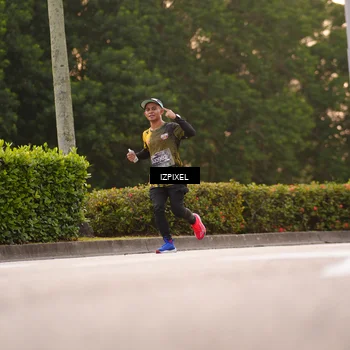 Runner Photo 6330700
