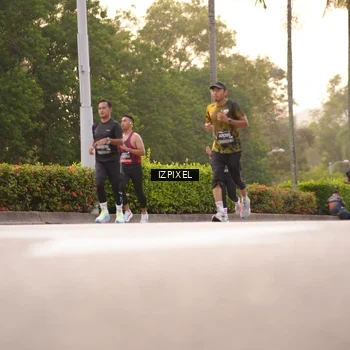 Runner Photo 6330722