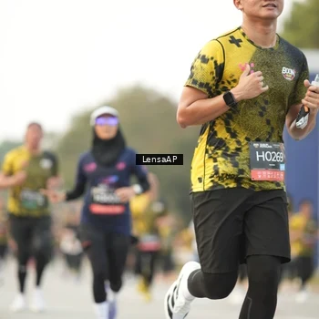 Runner Photo 6330757