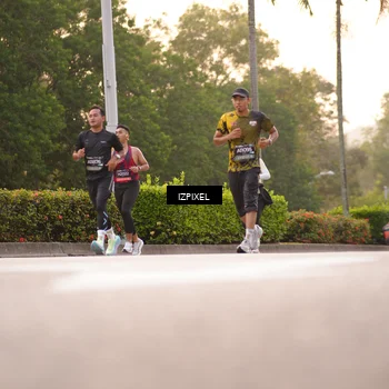 Runner Photo 6330800