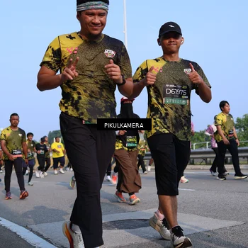 Runner Photo 6330803