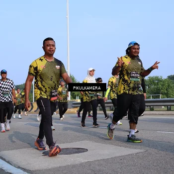 Runner Photo 6330868