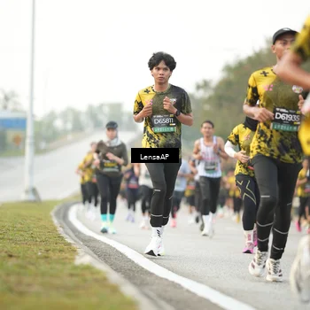 Runner Photo 6330889