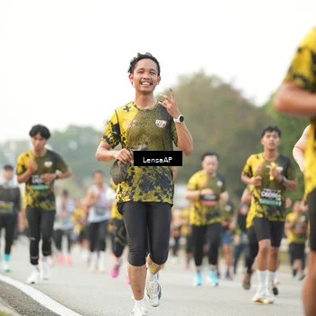 Runner Photo 6330909