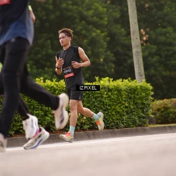Runner Photo 6331057