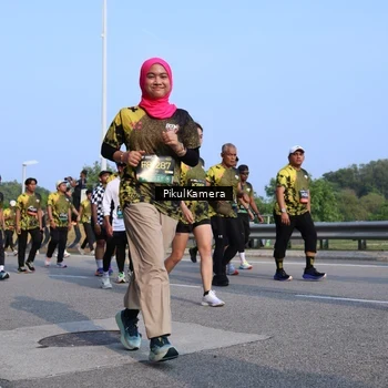 Runner Photo 6331111
